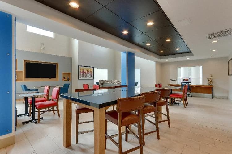 Holiday Inn Express and Suites Corbin