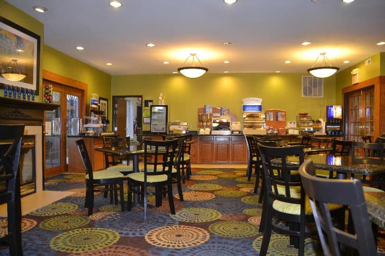 Holiday Inn Express and Suites Bloomington Normal