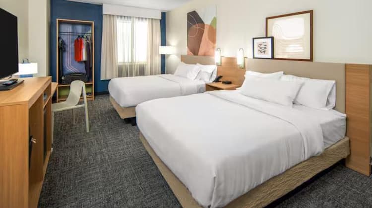 Spark by Hilton La Crosse Onalaska