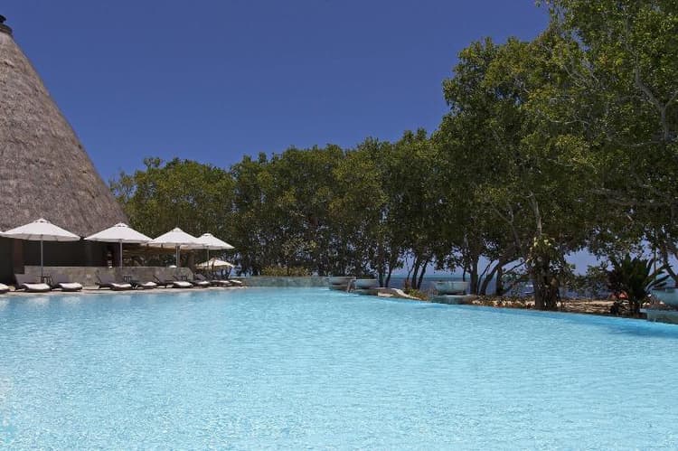Sheraton New Caledonia Deva Spa & Golf Resort