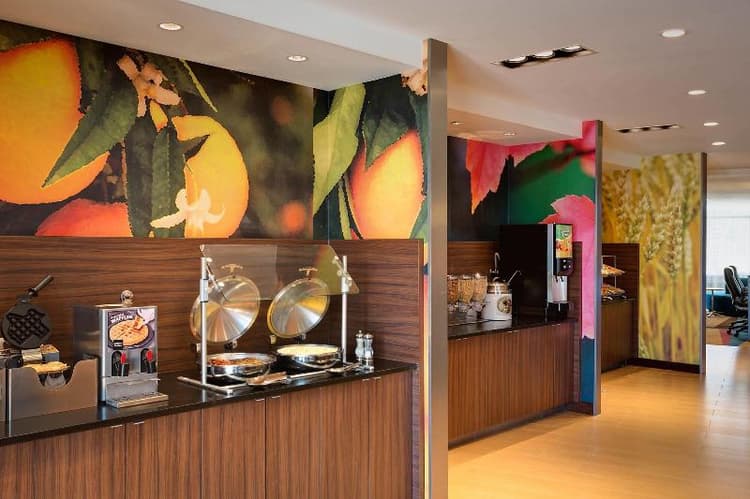 Fairfield Inn & Suites Dallas West/I-30