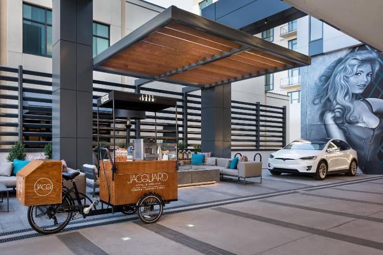 The Jacquard, Autograph Collection