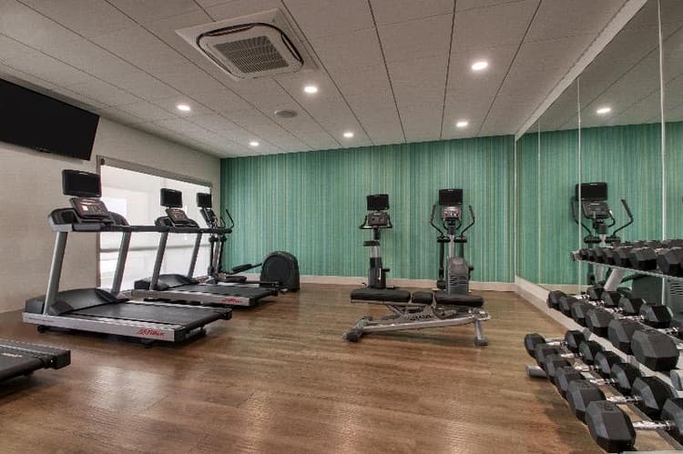 Holiday Inn Express & Suites Mount Vernon