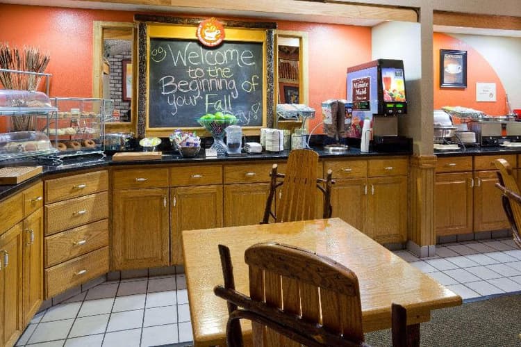 AmericInn by Wyndham Virginia