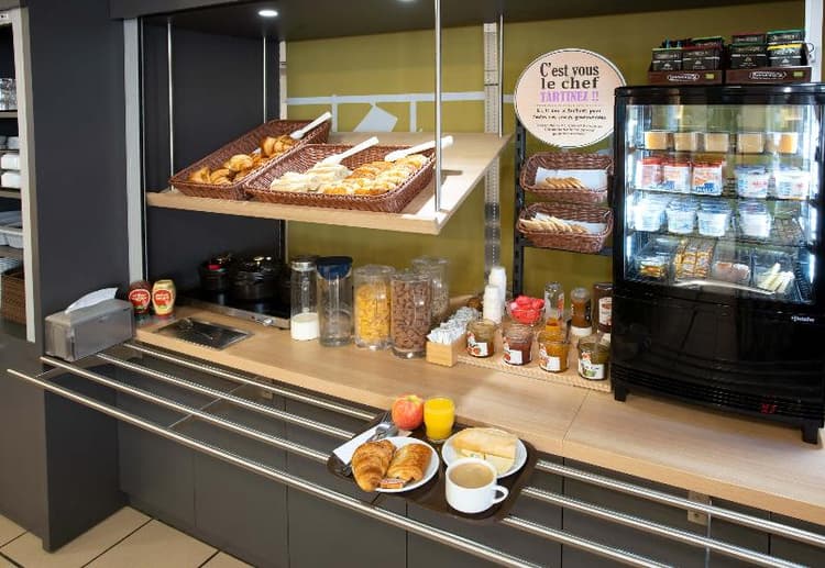 B&B HOTEL LOUVECIENNES