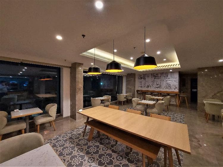 Holiday Inn Express Ahmedabad Prahlad Nagar