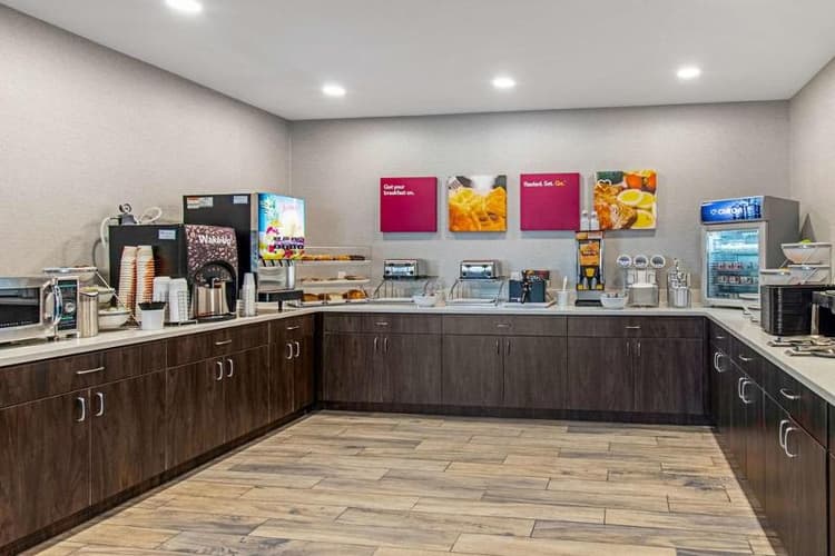 Comfort Suites Grove City - Columbus South