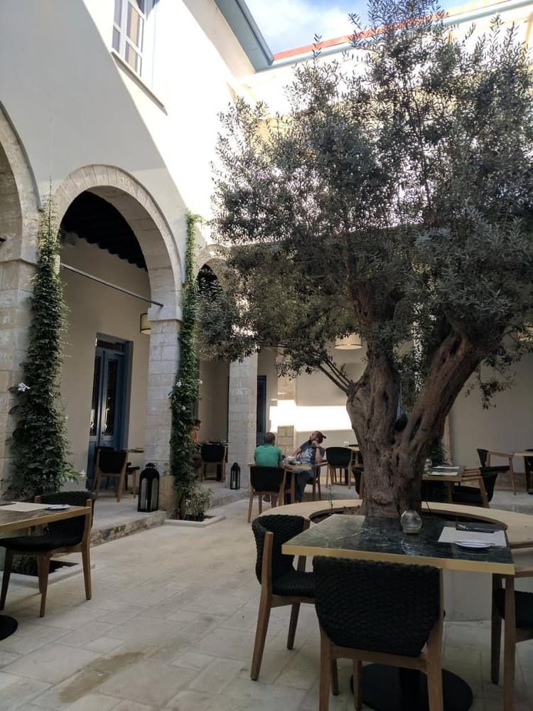 S Paul Hotel