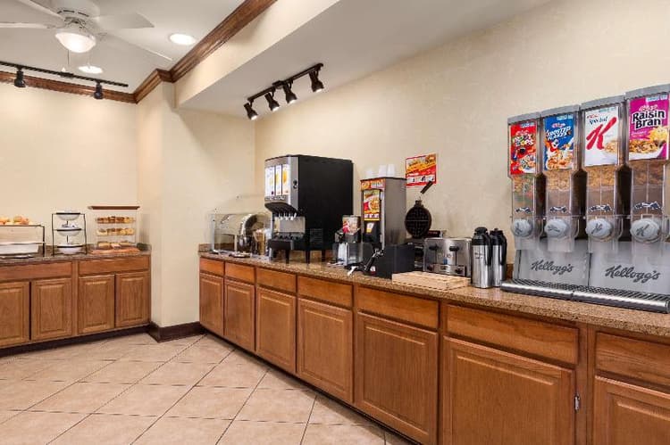 Country Inn & Suites, Savannah I-95 North, Ga