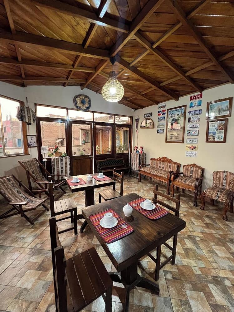 Lima Airport Tampu B and B