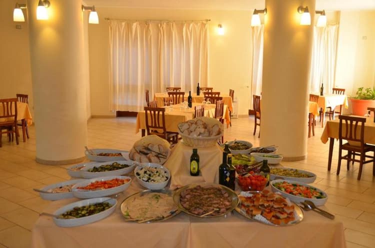 Limone Beach Village