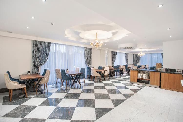 The Sansa Hotel & Spa