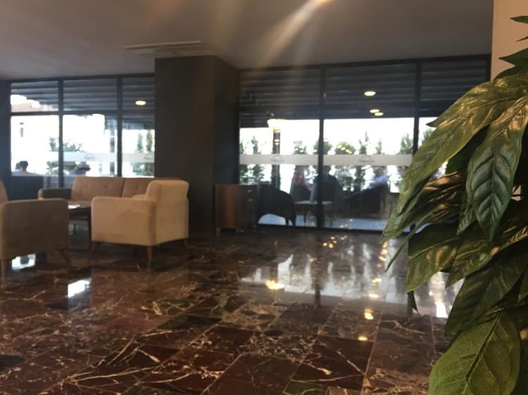 Empula Hotel & Residences