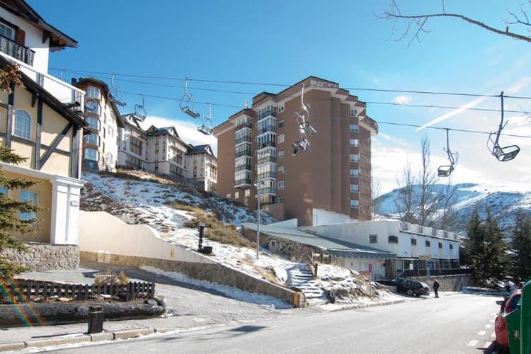 Apts Todosierranevada Edif Alhambra