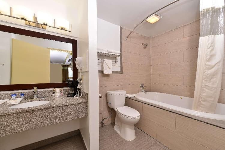 Americas Best Value Inn Suites Winona