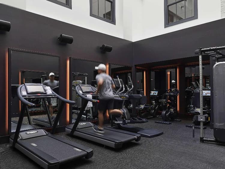 Hotel Savoy Kansas City, Tapestry Collection