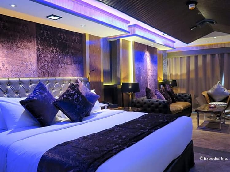Abc Hotel