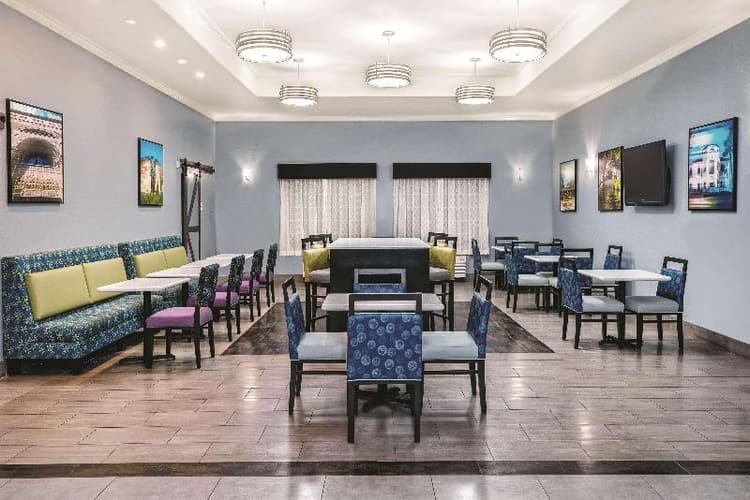 Spark by Hilton San Antonio Dominion