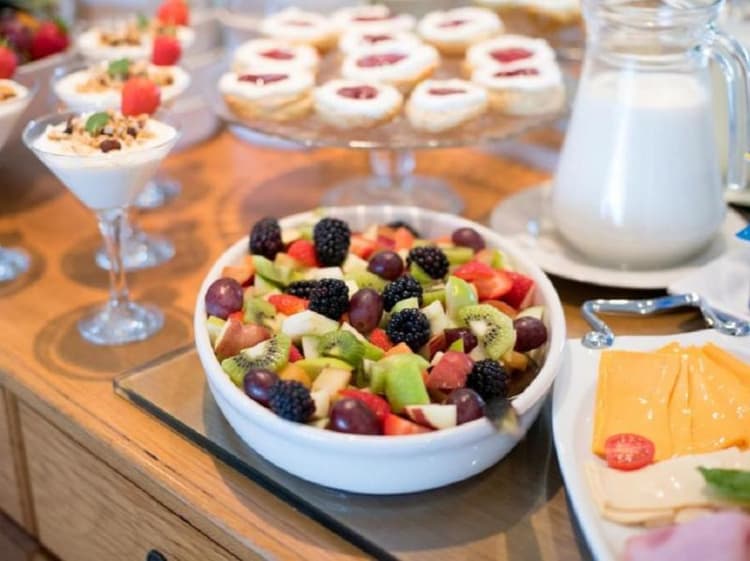 Bell Rosen Guest House & Conference Centre