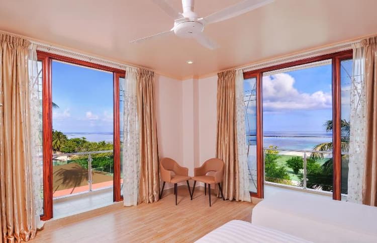 Sunrise Beach Spa At Maafushi