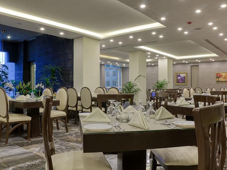 Sandy Palace Hotel