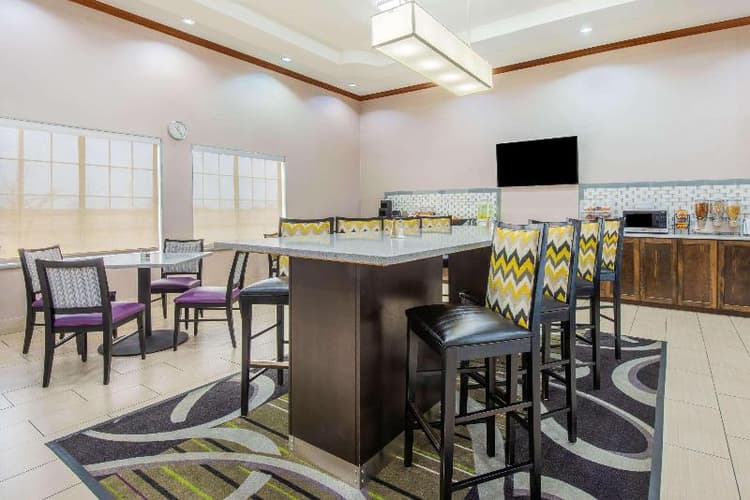 La Quinta Inn Suites Gainesville