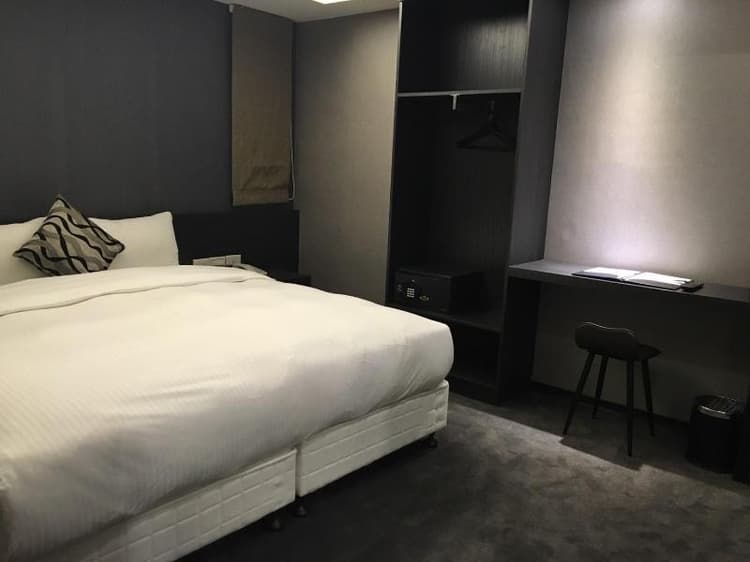 Fairytale YiSu Hot Spring Hotel