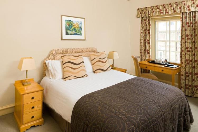 Marlborough Arms Hotel