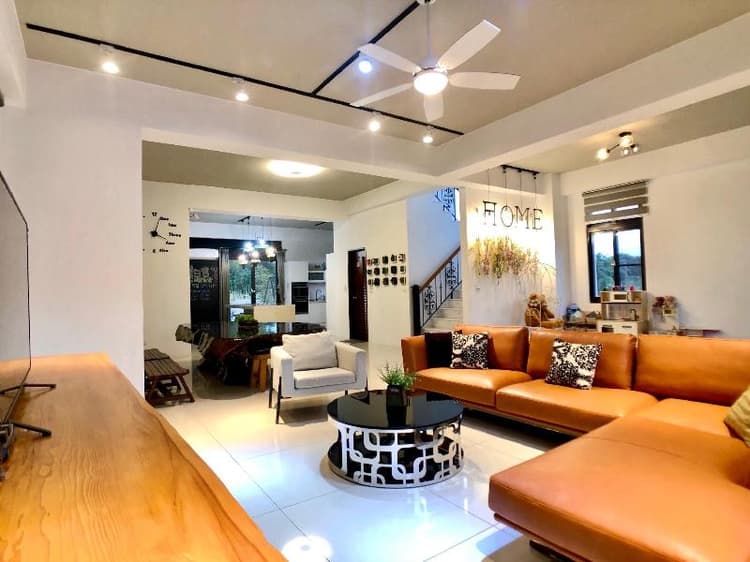 Annong White House-Iceland Quad room