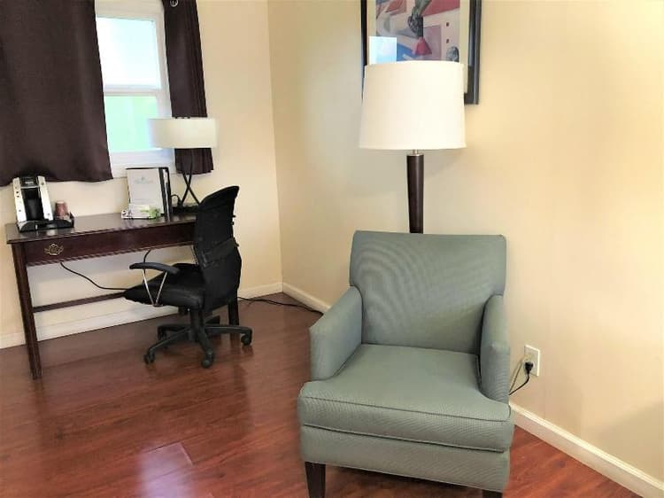 Blue Coast Inn And Suites