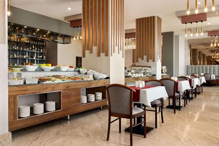 Ramada By Wyndham Van