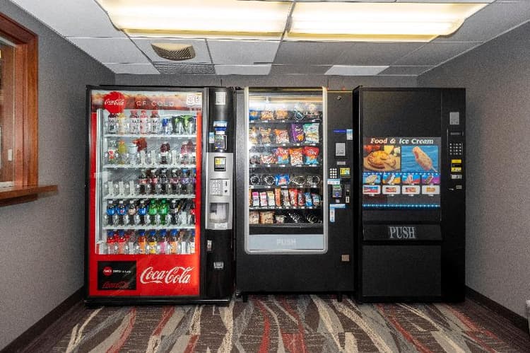 HomeTowne Studios Wilmington - New Castle