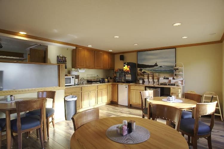 Hi Tide Oceanfront Inn