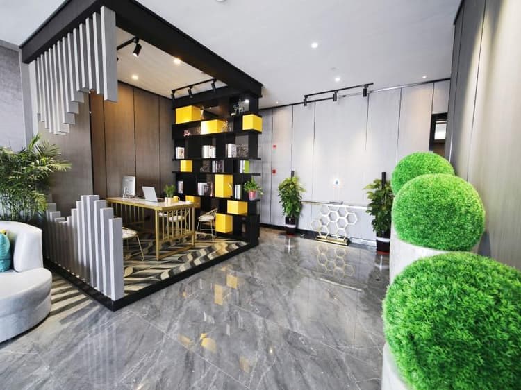 GYA Hotel (Jingjiang Gongsuo Bridge)