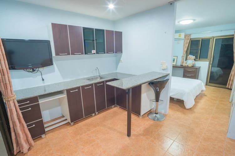 Empire Villa