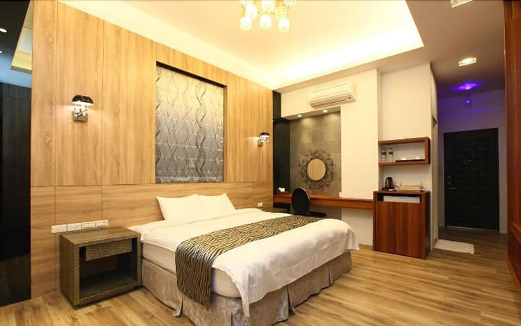 Yapo Bed & Breakfast