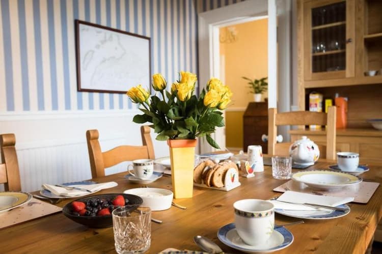 Kilmaronock Manse Bed And Breakfast