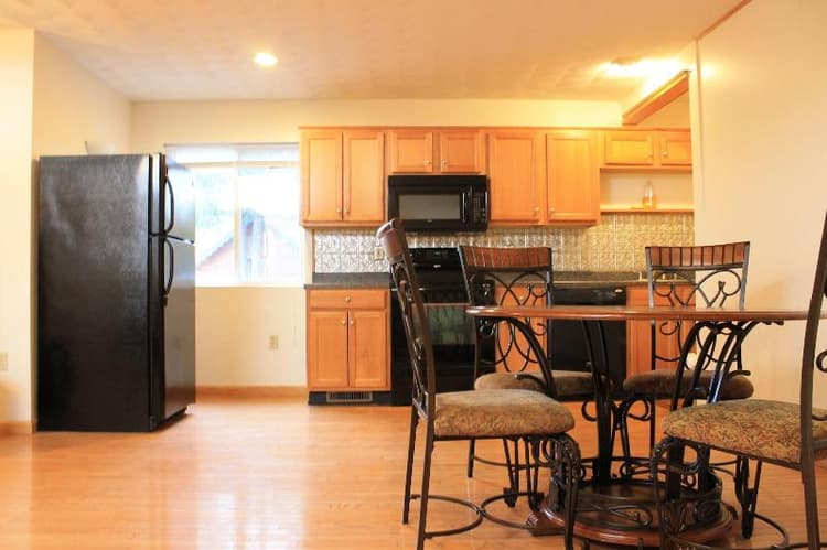 Sundowner On Lake George