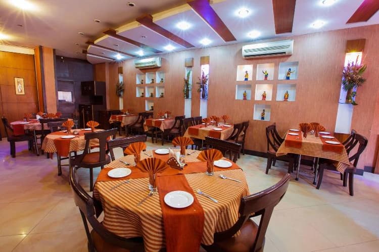 Hotel Narula's Aurrum