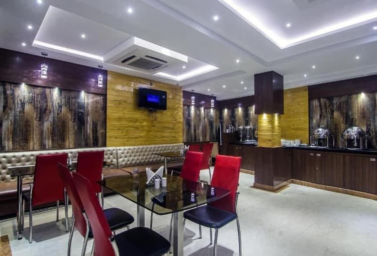 Hotel Sawood International