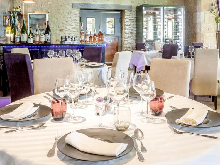 Logis Hôtel Restaurant Saint Romain