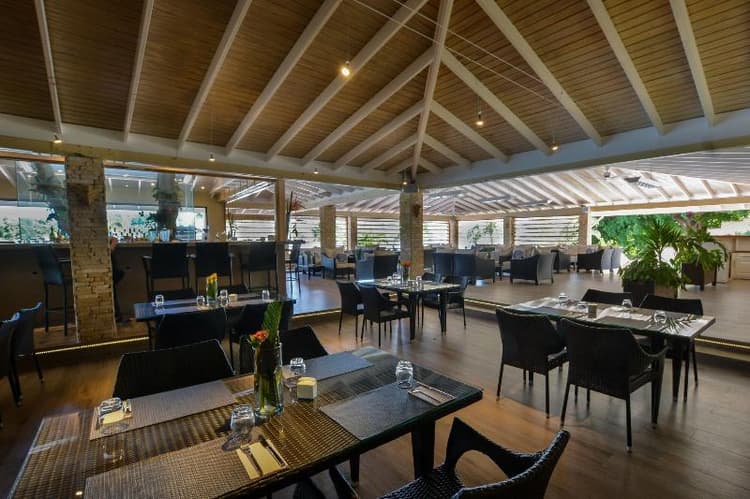 Secret Harbour Boutique Hotel And Marina