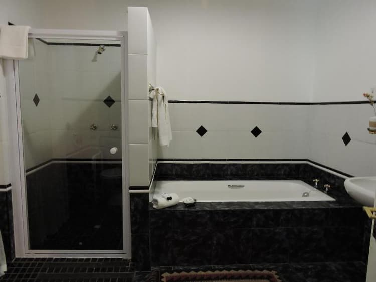 Adley House Guesthouse