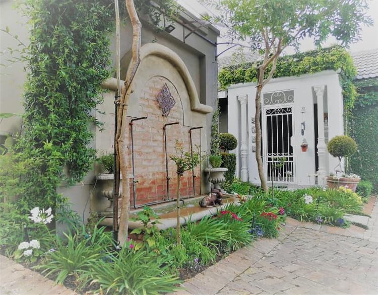 At 98 On Lynburn Guest House