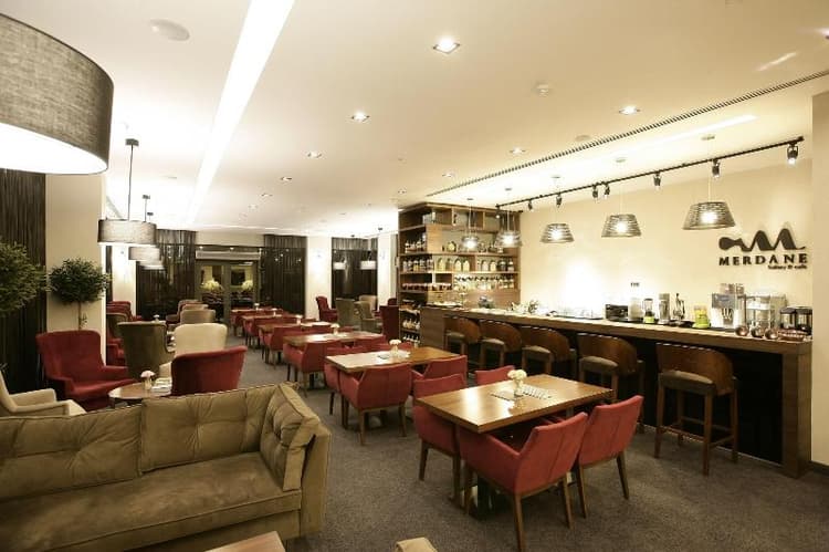 Rys Hotel & Restaurant