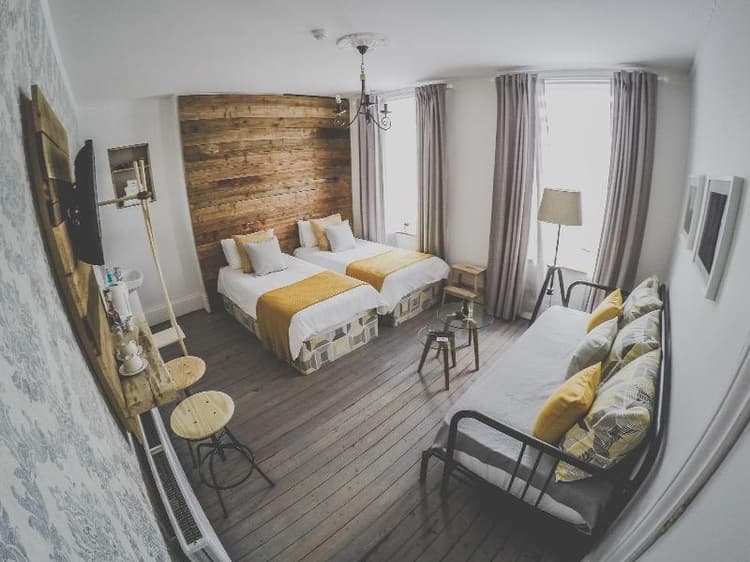 Antique House B&B