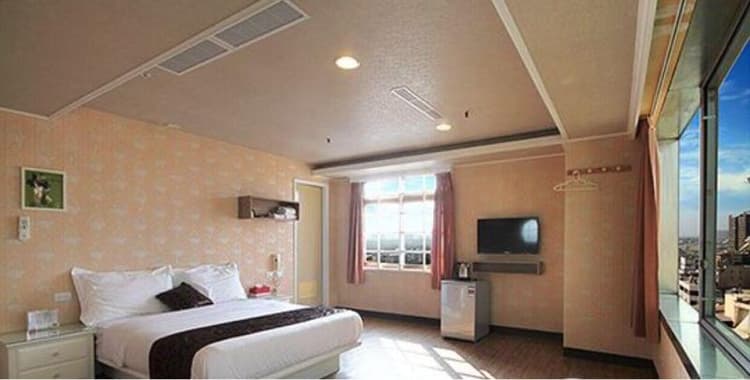 Ya Tai Hotel
