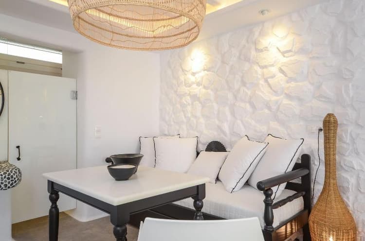 Cyano Suites