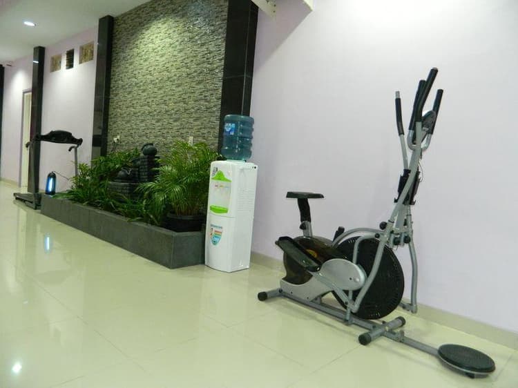 Hasanah Guest House by ZUZU