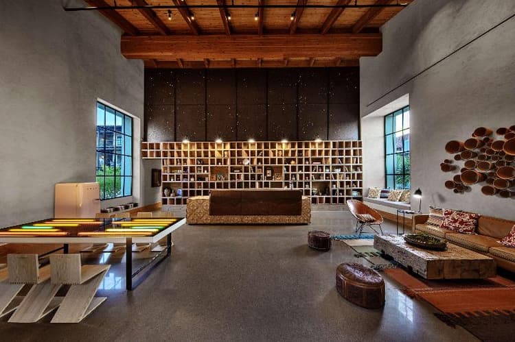 Texican Court, by Valencia Hotel Group